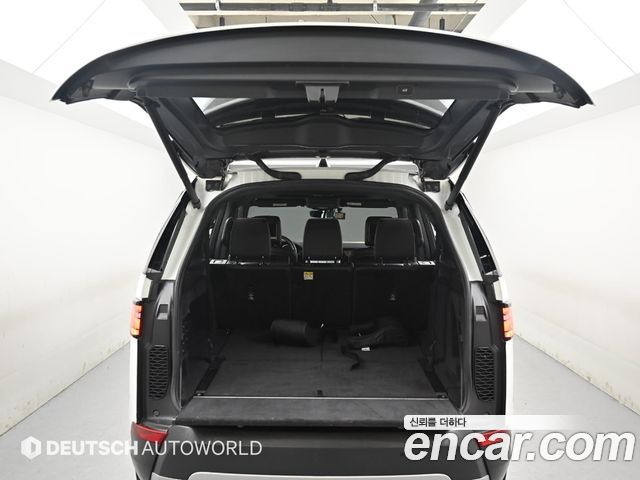 Land Rover Discovery 3.0 TD6 HSE Luxury