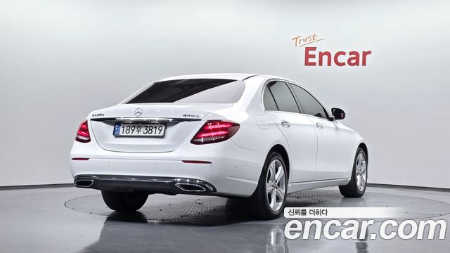 Mercedes-Benz E-Class E220d Avantgarde
