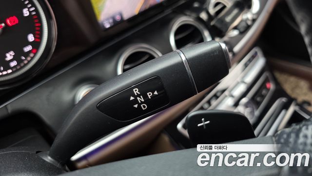 Mercedes-Benz E-Class E220d Avantgarde