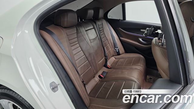 Mercedes-Benz E-Class E220d Avantgarde