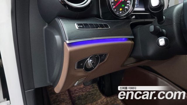 Mercedes-Benz E-Class E220d Avantgarde