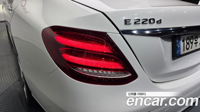 Mercedes-Benz E-Class E220d Avantgarde