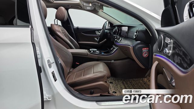 Mercedes-Benz E-Class E220d Avantgarde