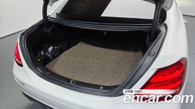 Mercedes-Benz E-Class E220d Avantgarde