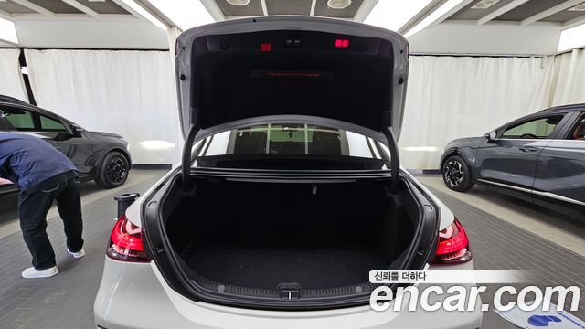 Mercedes-Benz E-Class E250 Avantgarde
