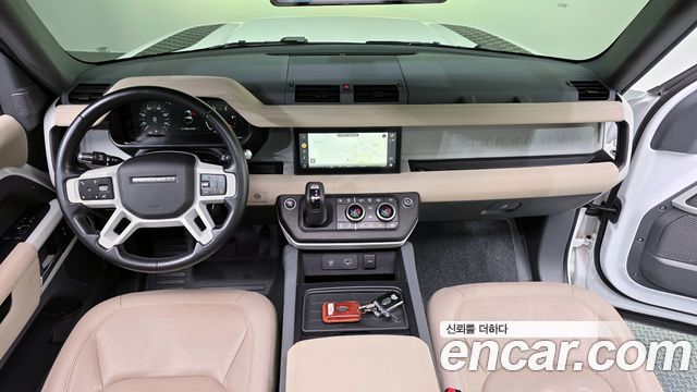 Land Rover Defender 90 D250 SE