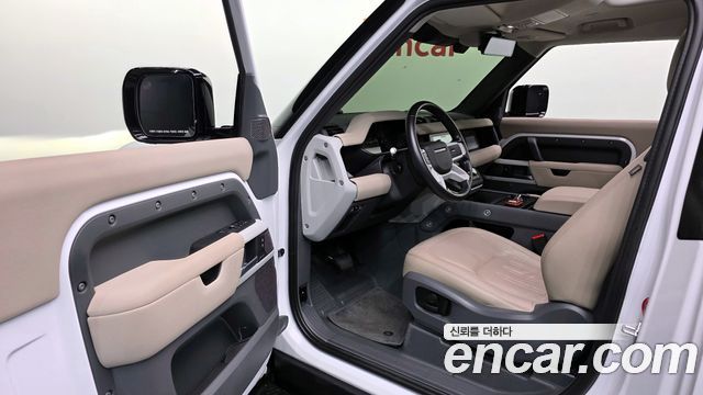 Land Rover Defender 90 D250 SE