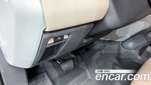 Land Rover Defender 90 D250 SE