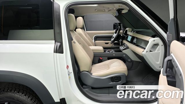 Land Rover Defender 90 D250 SE