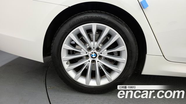 BMW 5-Series 530i Luxury Plus