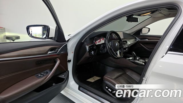 BMW 5-Series 530i Luxury Plus