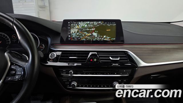 BMW 5-Series 530i Luxury Plus