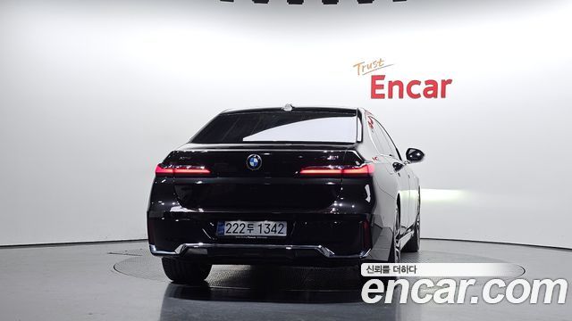 BMW 7-Series 740i xDrive M Sport