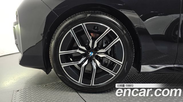 BMW 7-Series 740i xDrive M Sport
