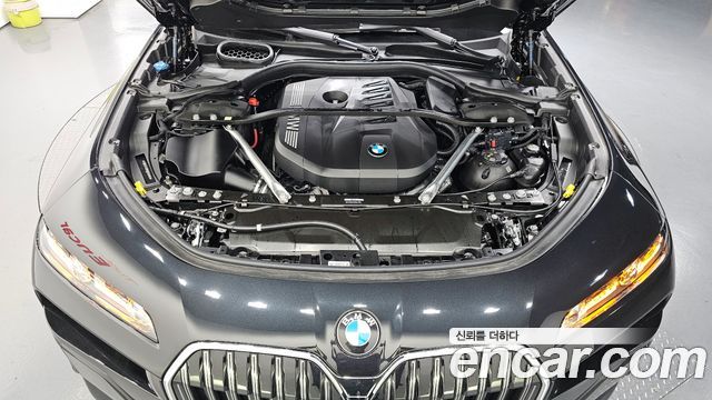 BMW 7-Series 740i xDrive M Sport