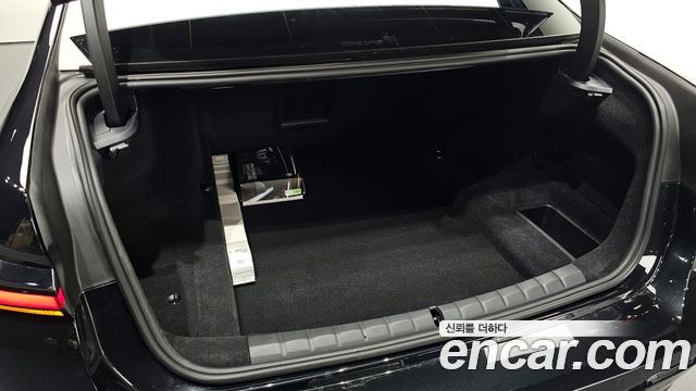 BMW 7-Series 740i xDrive M Sport