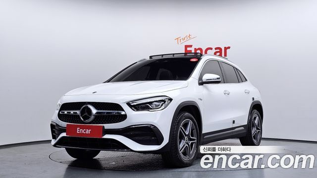 Mercedes-Benz GLA-Class GLA250 4MATIC