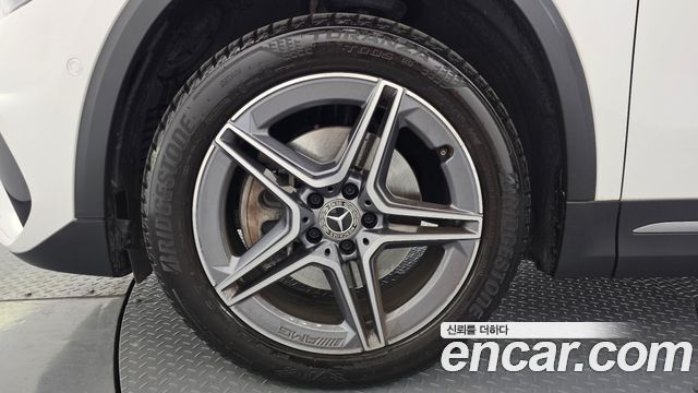 Mercedes-Benz GLA-Class GLA250 4MATIC