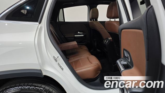 Mercedes-Benz GLA-Class GLA250 4MATIC
