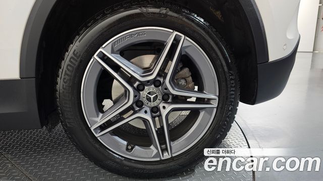 Mercedes-Benz GLA-Class GLA250 4MATIC