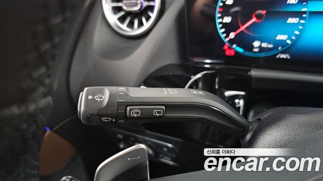 Mercedes-Benz GLA-Class GLA250 4MATIC