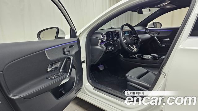Mercedes-Benz A-Class A220 Hatchback