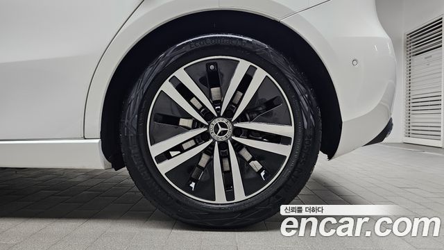 Mercedes-Benz A-Class A220 Hatchback