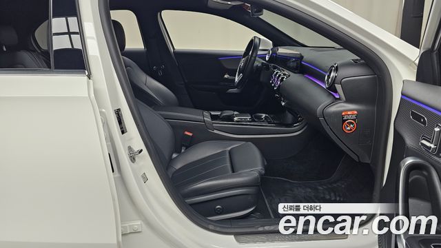 Mercedes-Benz A-Class A220 Hatchback