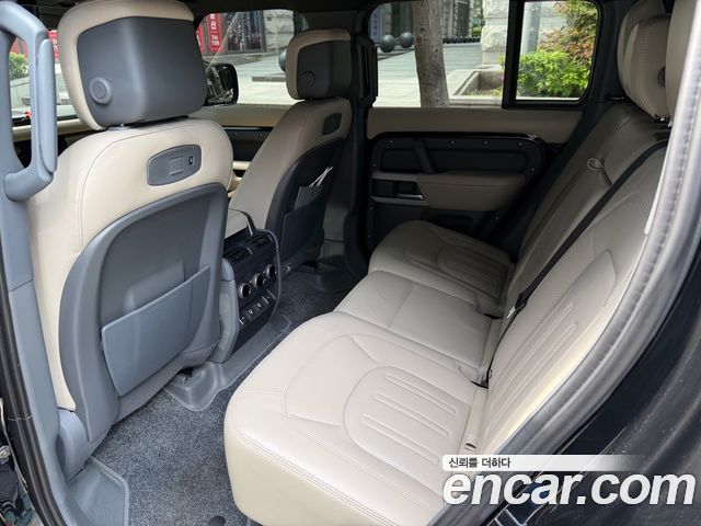Land Rover Defender 110 D300 HSE