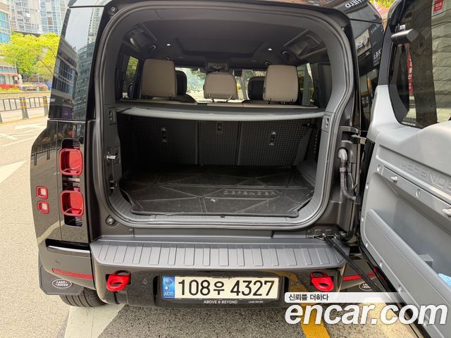 Land Rover Defender 110 D300 HSE