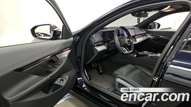 BMW 5-Series 530i xDrive M Sport