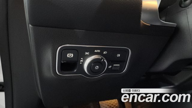 Mercedes-Benz GLB-Class GLB200 d