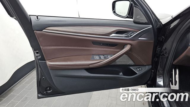 BMW 5-Series 520i M Sport