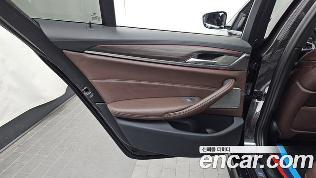 BMW 5-Series 520i M Sport