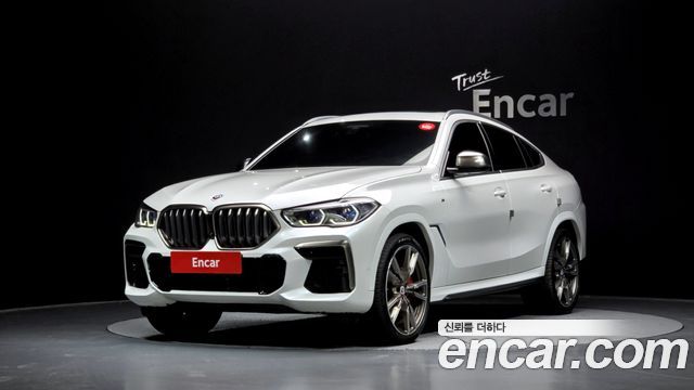 BMW X6 M50i