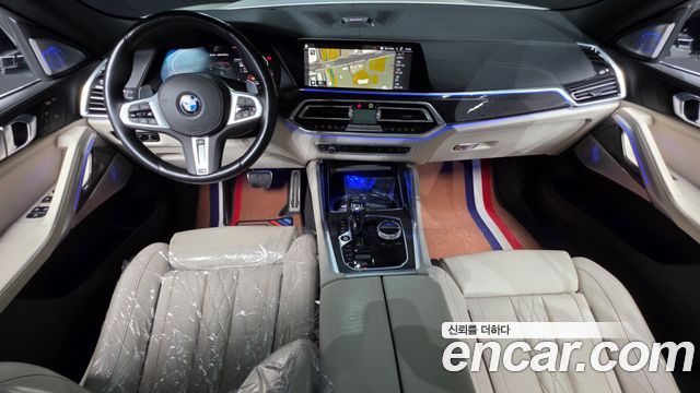 BMW X6 M50i