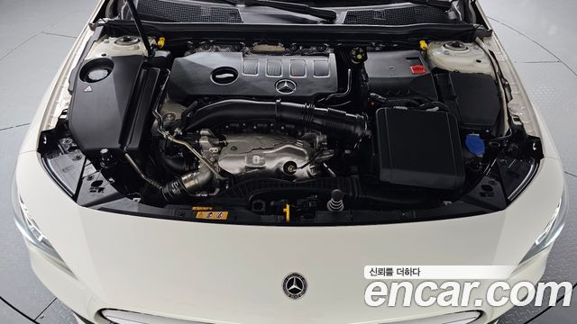 Mercedes-Benz CLA-Class CLA250 4MATIC