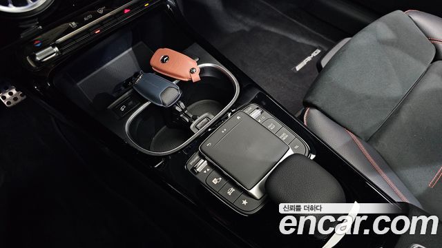 Mercedes-Benz CLA-Class CLA250 4MATIC
