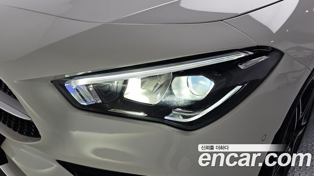 Mercedes-Benz CLA-Class CLA250 4MATIC