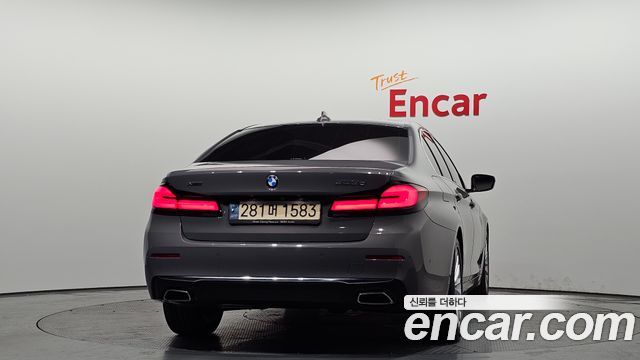 BMW 5-Series 523d xDrive Luxury