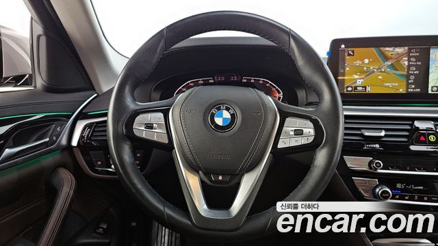 BMW 5-Series 523d xDrive Luxury