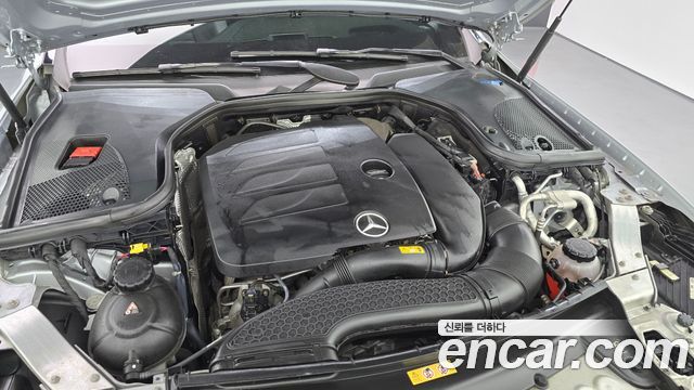 Mercedes-Benz E-Class E350 4MATIC AMG Line