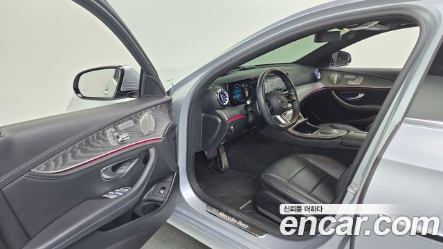 Mercedes-Benz E-Class E350 4MATIC AMG Line