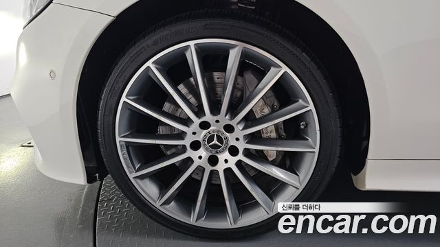 Mercedes-Benz E-Class E450 4MATIC Coupe