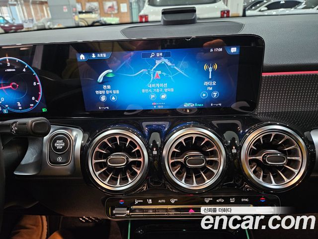 Mercedes-Benz GLB-Class GLB200 d