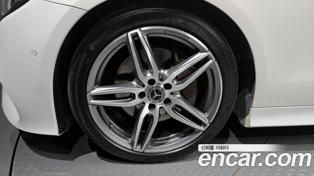 Mercedes-Benz E-Class E220d Coupe