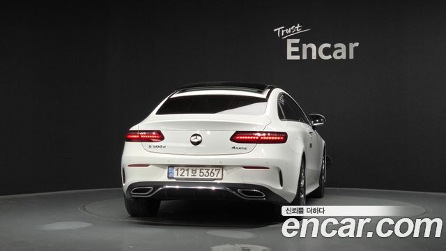 Mercedes-Benz E-Class E300d 4MATIC Coupe
