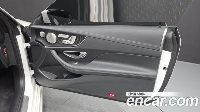 Mercedes-Benz E-Class E300d 4MATIC Coupe