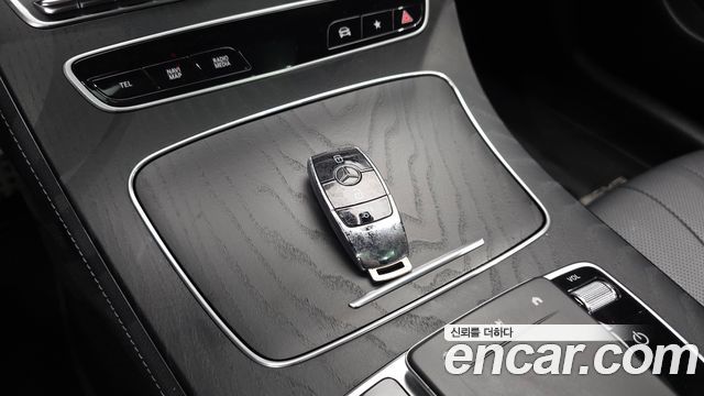 Mercedes-Benz E-Class E300d 4MATIC Coupe