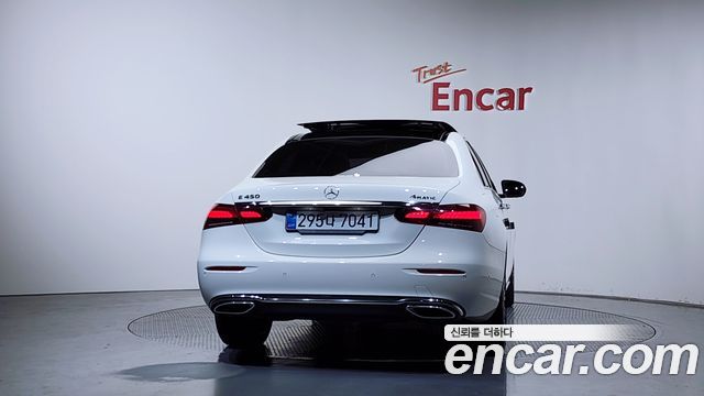 Mercedes-Benz E-Class E450 4MATIC Exclusive